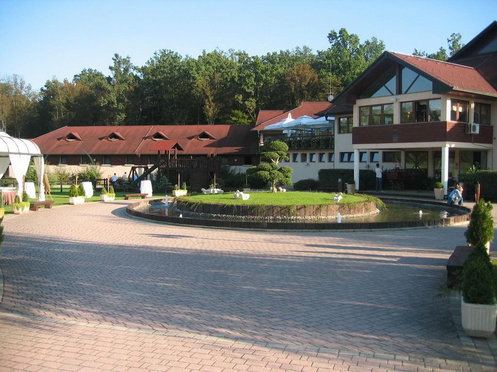 Zaprešić Guesthouse Trajbar Team מראה חיצוני תמונה